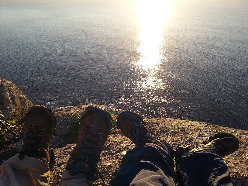 הרגלייים שלנו נחות בכף Finisterre
